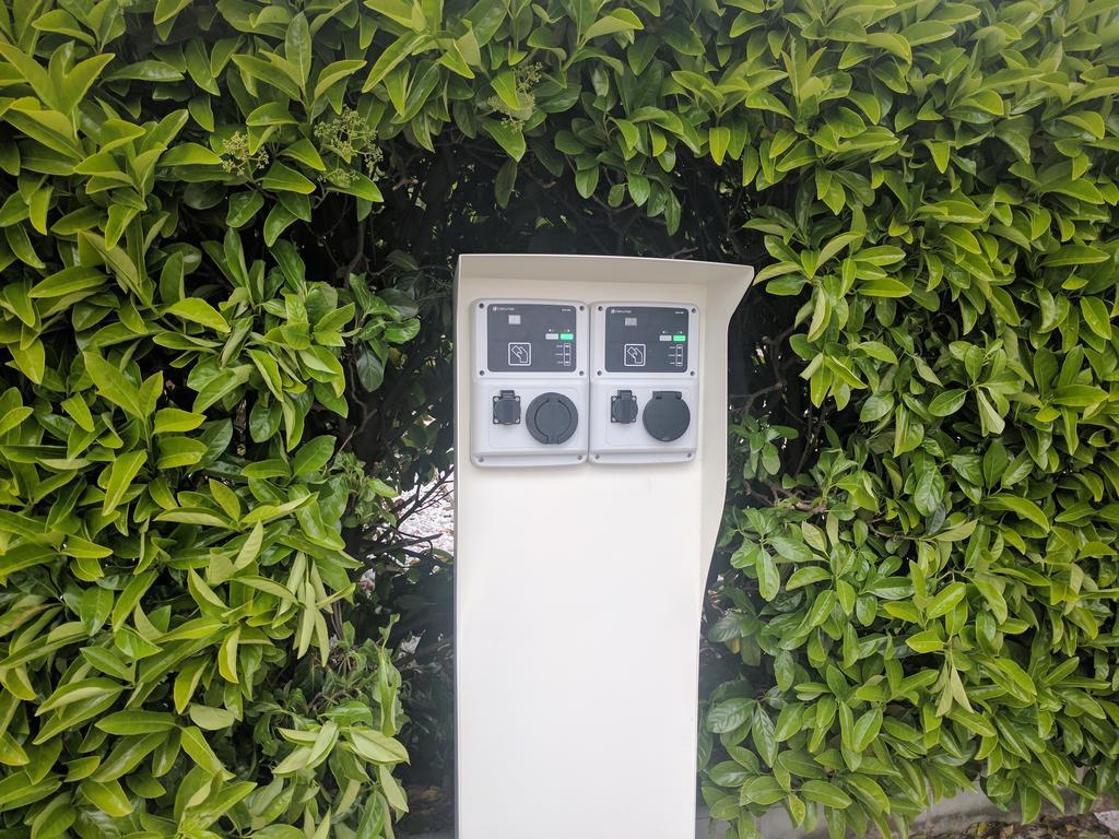 Augusta Barcelona Valles グラノリェース エクステリア 写真